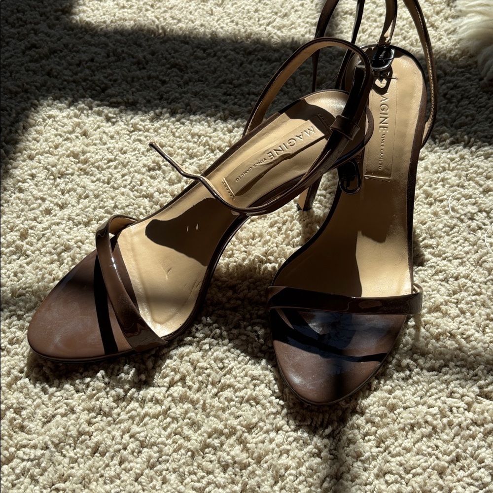 Vince Camuto Brown Women's Sandals worn 2 times. Like new. 2.5-3 inch heel.